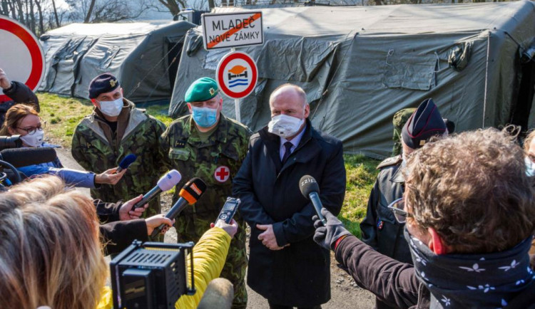 Hejtman Okleštěk potvrdil další čtyři nakažené v Litovli. Celkově je jich zde už 29