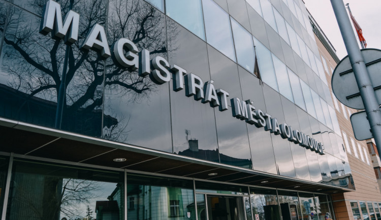 Olomoučtí radní rozhodli. Provozovatelé nemusí do konce června platit komerční nájmy