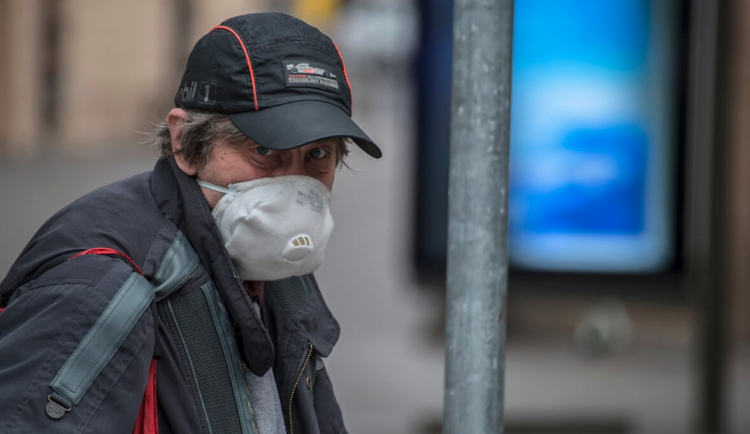 AKTUÁLNĚ: Počet nákaz koronavirem v kraji přesáhl stovku