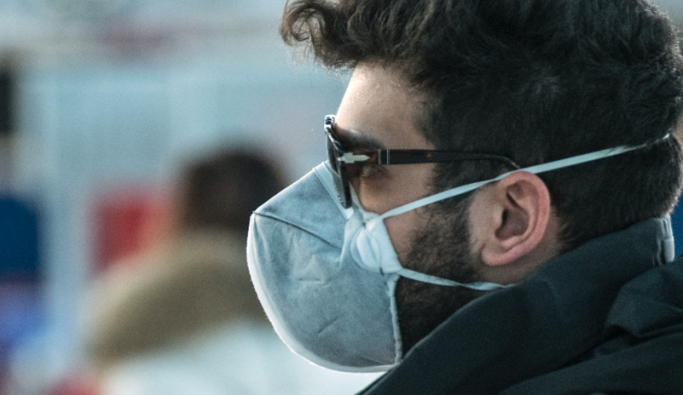 Olomoučtí strážníci řeší kvůli rouškám už čtyři přestupky, domluva v těchto případech nestačila