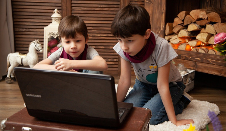 Abeceda peněz pomůže během karantény zabavit desítky tisíc dětí na Olomoucku