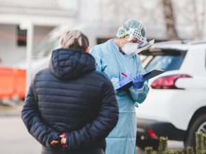 Testování vzorku tisíce lidí může odhalit rozsah epidemie, míní vědci z univerzity