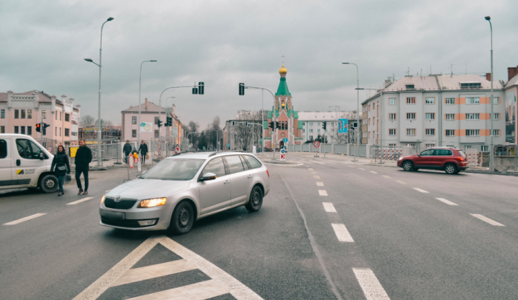 Nejbezpečnější silnice mezi krajskými městy měla loni Olomouc