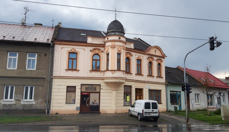 Olomoucká prodejna Family Barf byla vykradena, nyní žádá o pomoc