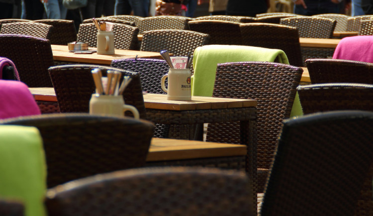 Město se snaží zachránit restaurace. Odpustí poplatky dohromady za milion a půl