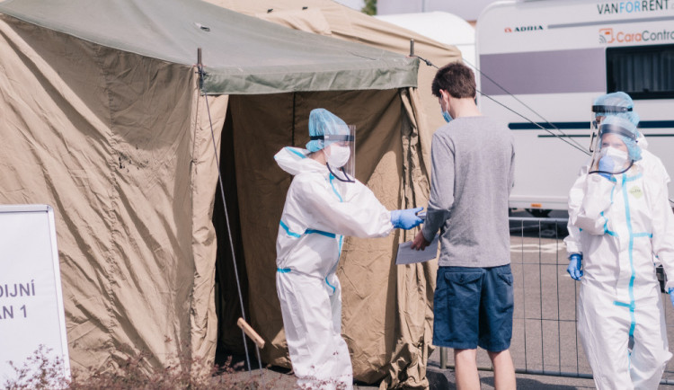 Výsledky plošného testování. Téměř 27 tisíc testovaných, 107 pozitivních případů nákazy koronavirem