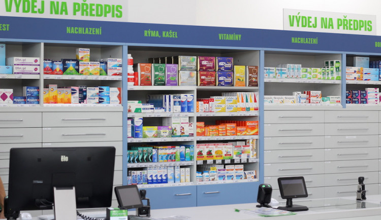 Lékárna ve Fakultní nemocnici bude během pátečního svátku otevřená nonstop. V ostatních městech jen dopoledne