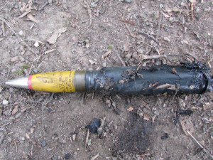 Muž našel v Bohuňovicích nevybuchlou protitankovou munici