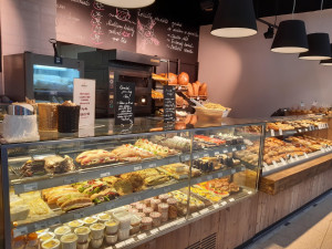 Na svačinku po celý den. Matějovo pekařství otevřelo v Olomouci novou pobočku