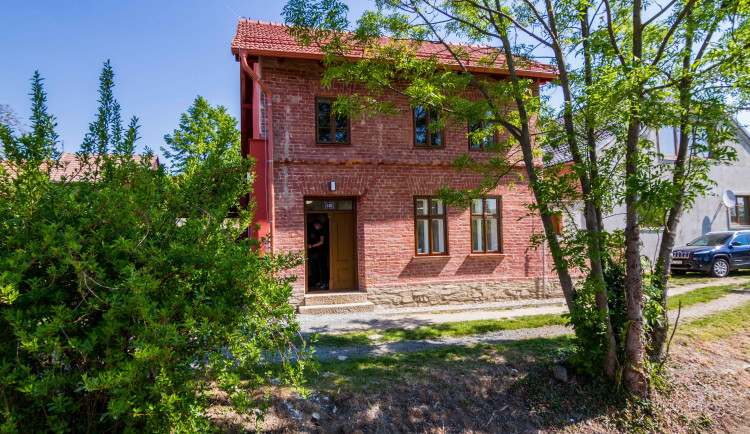 Domek, ve kterém bydlel Petr Bezruč, prošel opravou za miliony