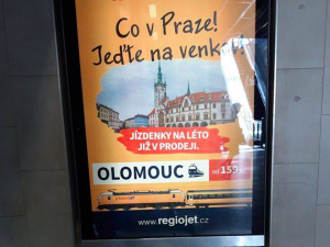 Co v Praze? Jeďte na venkov! Dopravce nabízí jízdenky do Olomouce kontroverzní kampaní