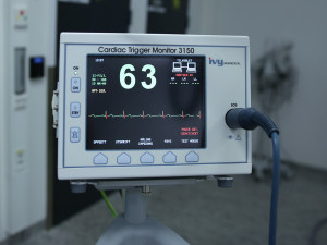 Kardiologická klinika ve Fakultní nemocnici zavedla víkendové směny, dohánějí skluz