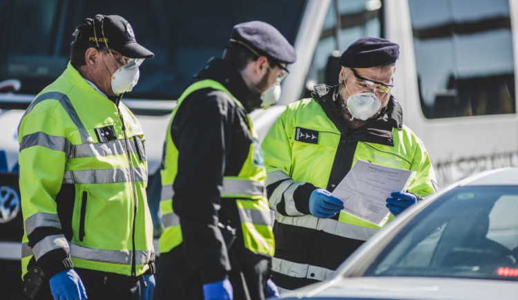 Od středy půjde na 48 hodin vycestovat na Slovensko, negativní test není potřeba