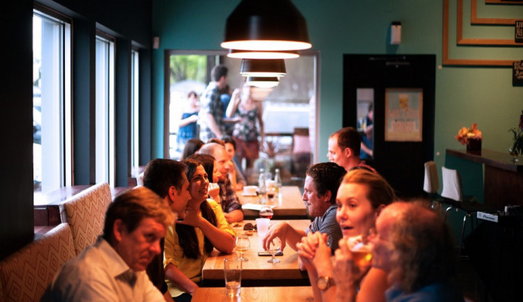 O budoucnost svých oblíbených restaurací se podle průzkumu bojí 7 z 10 Čechů