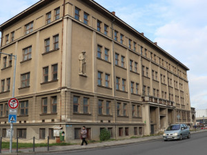 Přerov se konečně zbavil armádního domu. Do tří let v něm budou byty a obchody