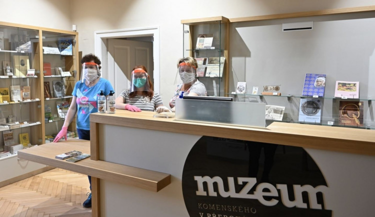 Přerovský zámek má nové návštěvnické zázemí, stálo přes milion