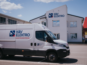 První prodejna K&V ELEKTRO na Moravě slaví první rok fungování. Ke každému nákupu nabízí LED žárovku zdarma