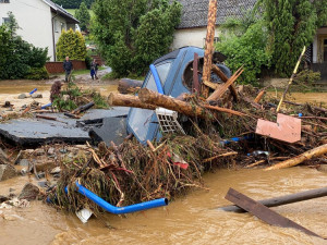 Obec Šumvald na Uničovsku je kvůli odstraňování následků povodní uzavřená