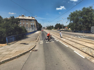 Konec nebezpečnému přejíždění Hodolanské. U myší díry vznikne nová cyklostezka