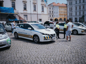 FOTO: Sraz elektromobilů se letos konal už popáté. Primátor na něm představil nový vůz