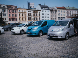 FOTO: Sraz elektromobilů se letos konal už popáté. Primátor na něm představil nový vůz