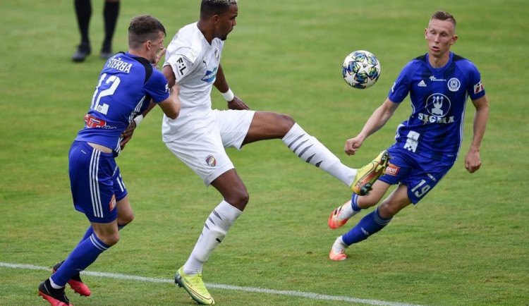 Fanoušci v Olomouci rasisticky uráželi plzeňského Beauguela