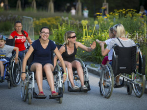 Smetanovy sady v pátek ožijí. Uskuteční se Štafeta na vozíku a bude bohatý program