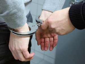 Soud potvrdil muži pět let za čtyři loupežná přepadení starších žen v Olomouci