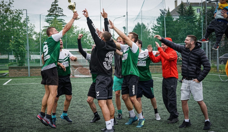 FOTO: Šampiony olomouckého poháru v malém fotbale se stali Skunkové