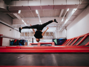 Trampolínové centrum v Olympii mění název na Jump Academy, láká na skupinové lekce i skvělé akce