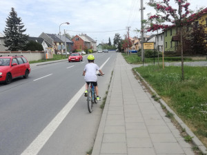 Chomoutovem týdně projede 66 tisíc aut, přes 80 procent z nich nedodržuje rychlost