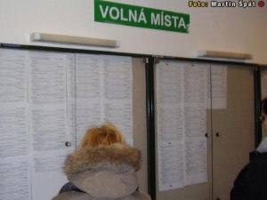 Ošetřovné na konci června končí, očekává se růst nezaměstnanosti