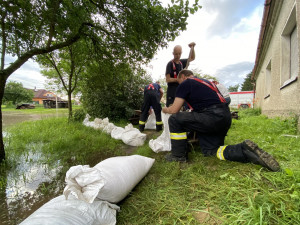 Třebůvka v Lošticích dosáhla třetího povodňového stupně