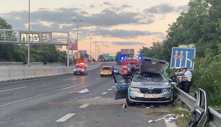 První prázdninový víkend byl na českých silnicích nejtragičtější za letošní rok. Od pátku do neděle zemřelo 14 lidí