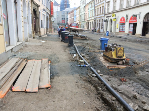 Celková rekonstrukce ulice 8. května pokračuje podle plánu. Do konce roku bude hotovo