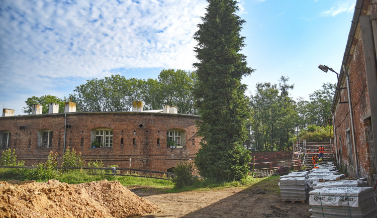 Olomoucká Fakultní nemocnice se pustila do opravy části bývalé pevnosti Tafelberg