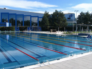 Koupaliště v Olomouckém kraji hlásí propad tržeb o polovinu,  důvodem je deštivé léto a pandemie koronaviru
