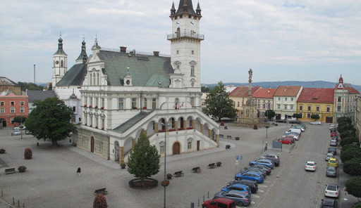 Uničov ocenil obyvatele za zabezbečení města během březnové karantény, rozdal pamětní medaile