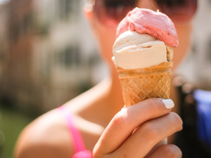 Kontroly odhalují, že téměř třetina nebalených zmrzlin nesplňuje hygienické limity