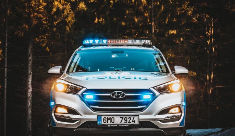 Policie novým policistům nabízí jistotu místa i platu, v Jeseníkách navíc i bydlení