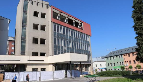 Začala rozsáhlá rekonstrukce budovy pro budoucí zdravotní sestry. Do konce ledna by mělo být hotovo