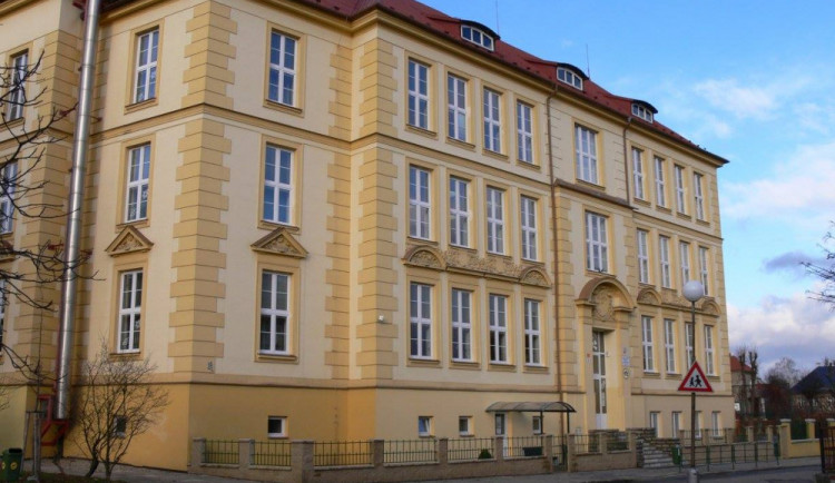 Základní škola Mozartova v Olomouci kvůli koronaviru neupravila výuku, omezí ale návštěvy