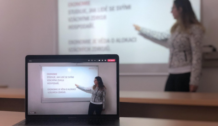 Stát digitalizuje výuku neefektivně. Soukromé školství je o krok napřed, svědčí o tom úspěch MVŠO