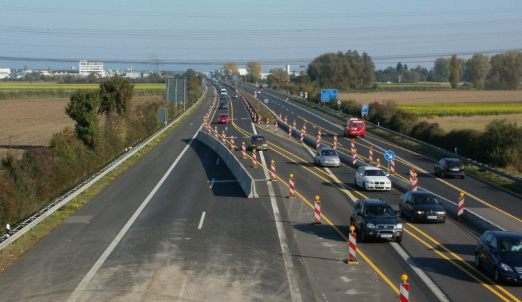 Dálnice D46 se v Prostějově rozšíří o nové pruhy. Stavba bude stát téměř 200 milionů