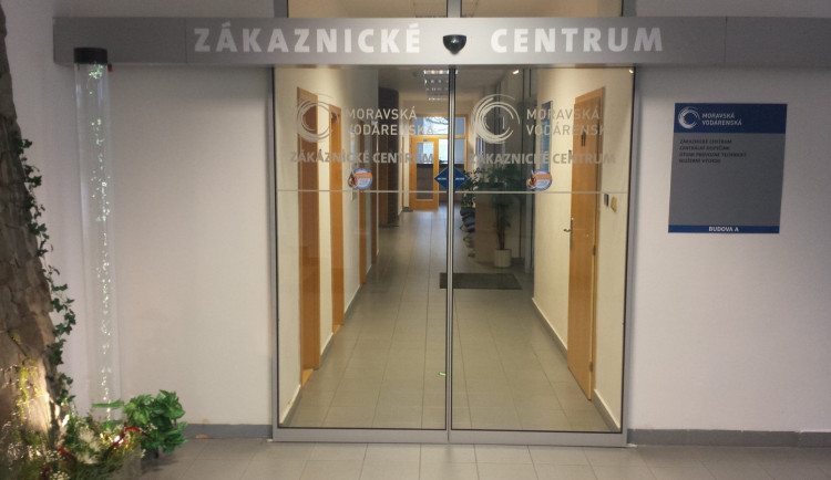 Na scénu se vrací restrikce, Moravská vodárenská kvůli koronaviru omezí zákaznická centra