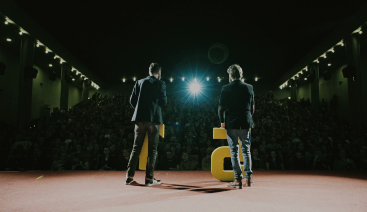 AFO se kvůli pandemii koronaviru odehraje převážně on-line. Několik filmů promítne kino Metropol