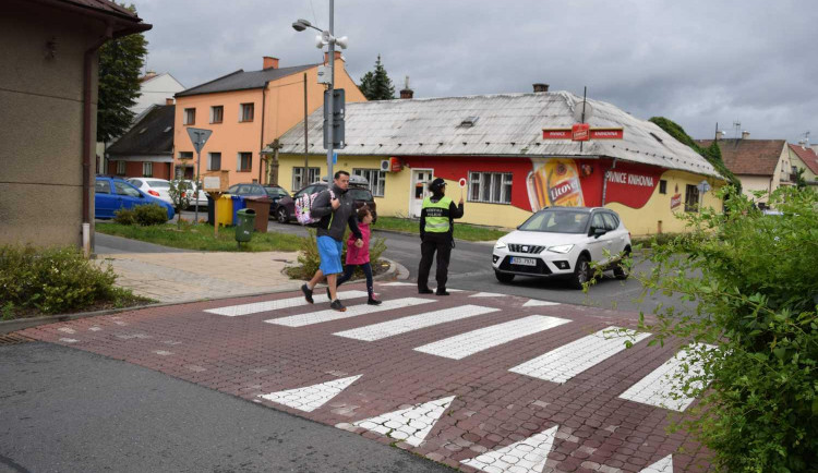 Na bezpečnost žáků u škol opět dohlíží olomoučtí strážníci