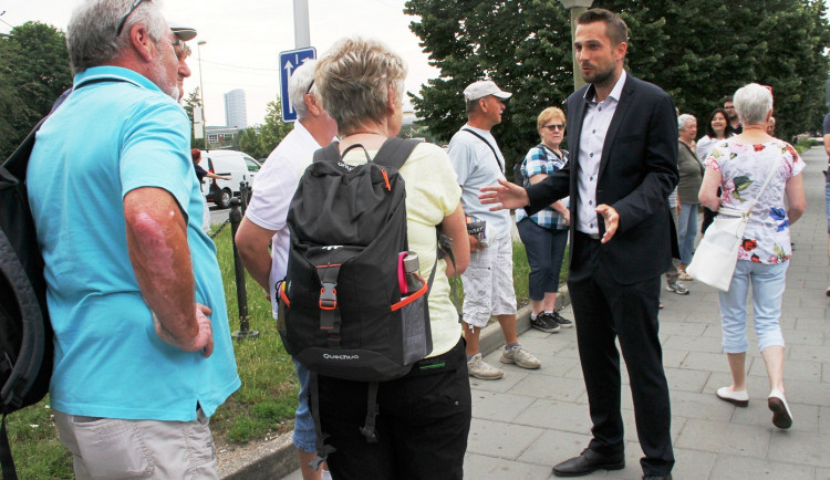 Kvůli pandemii koronaviru nebude letos Olomoucký kraj organizovat projekt Seniorské cestování