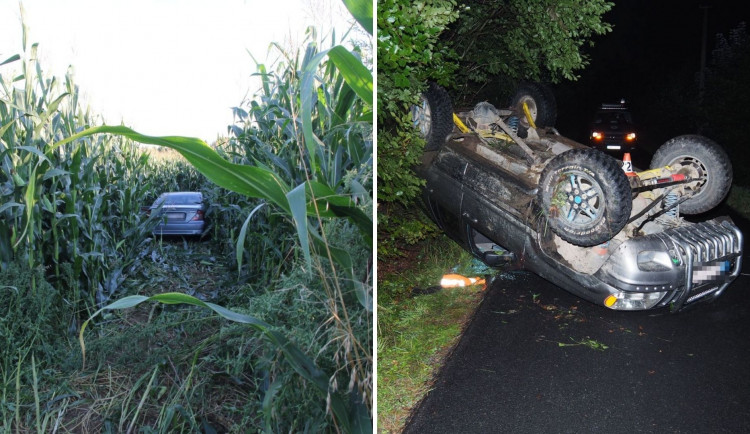 VIDEO: Řidiči se pokusili policistům ujet od kontroly. Jeden skončil v poli, druhý na střeše v příkopu
