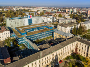Fakultní nemocnice Olomouc do odvolání ruší návštěvy na řadě svých klinik